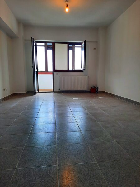 Pucheni, garsoniera 37 mp, 2017