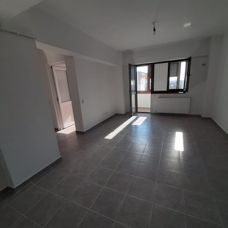 Pucheni, garsoniera 37 mp, 2017