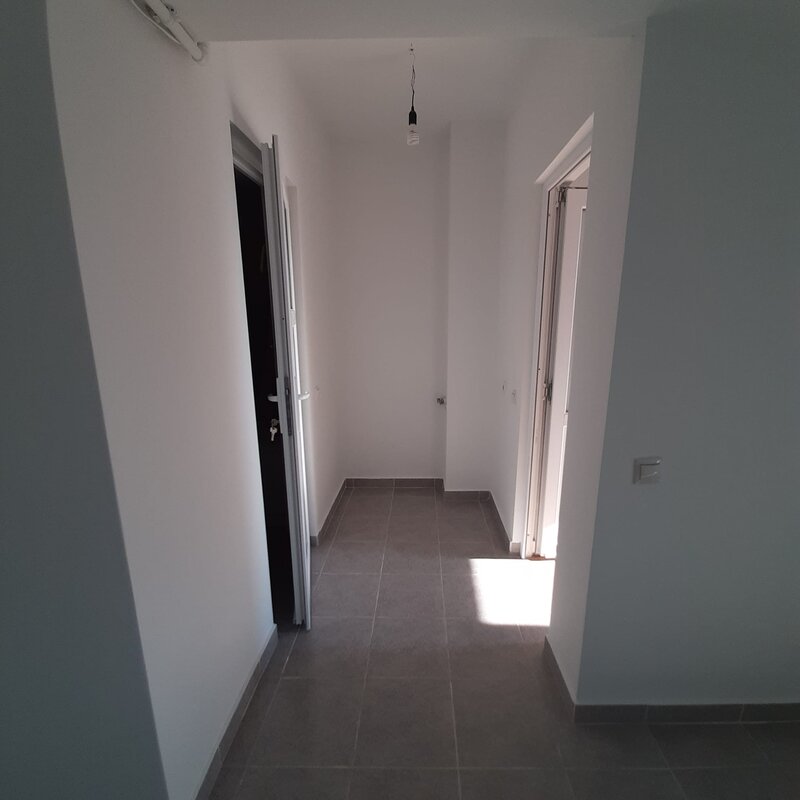 Pucheni, garsoniera 37 mp, 2017